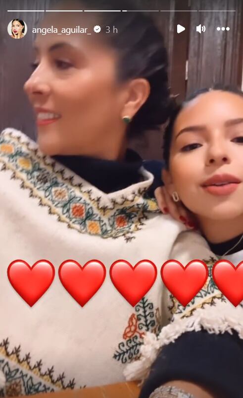 Ángela Aguilar es igualita a su mamá