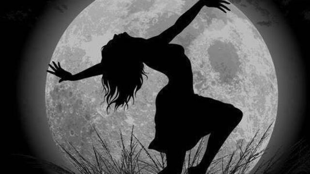 ¿Quieres novio? Este es el extraño secreto para tener a tu “chico luna”