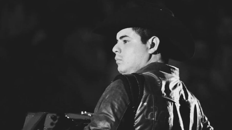 Alfredo Olivas reaparece con "Hoy te pierdo" tras asesinato de su hermano