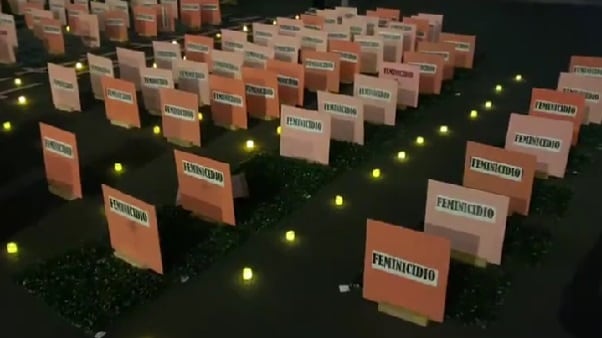 El triste cementerio instalado frente a Palacio Nacional, la casa de AMLO