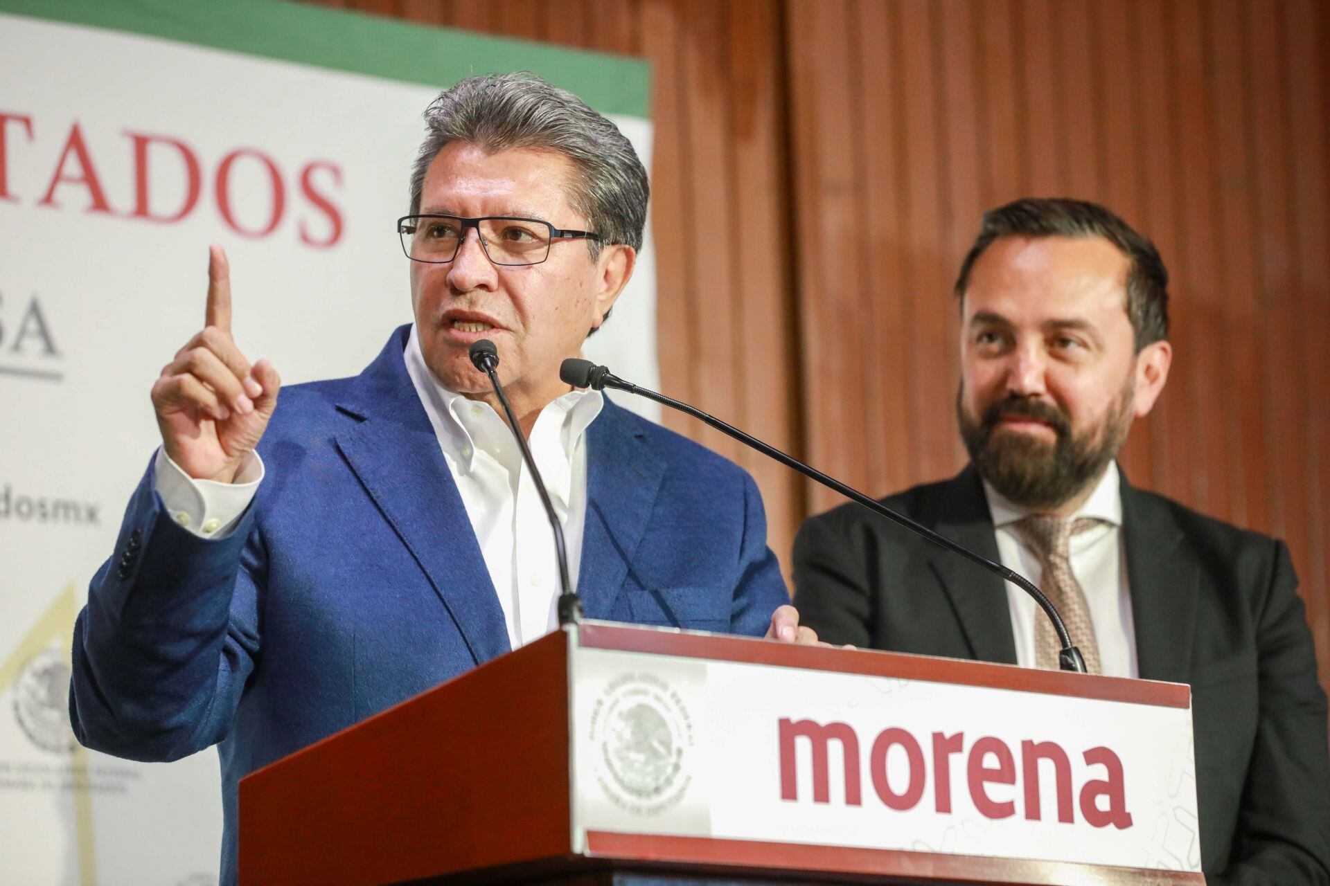 Ricardo Monreal, coordinador de los diputados de Morena, defendió la constitucionalidad de la Reforma al Poder Judicial y propuso la supremacía constitucional.