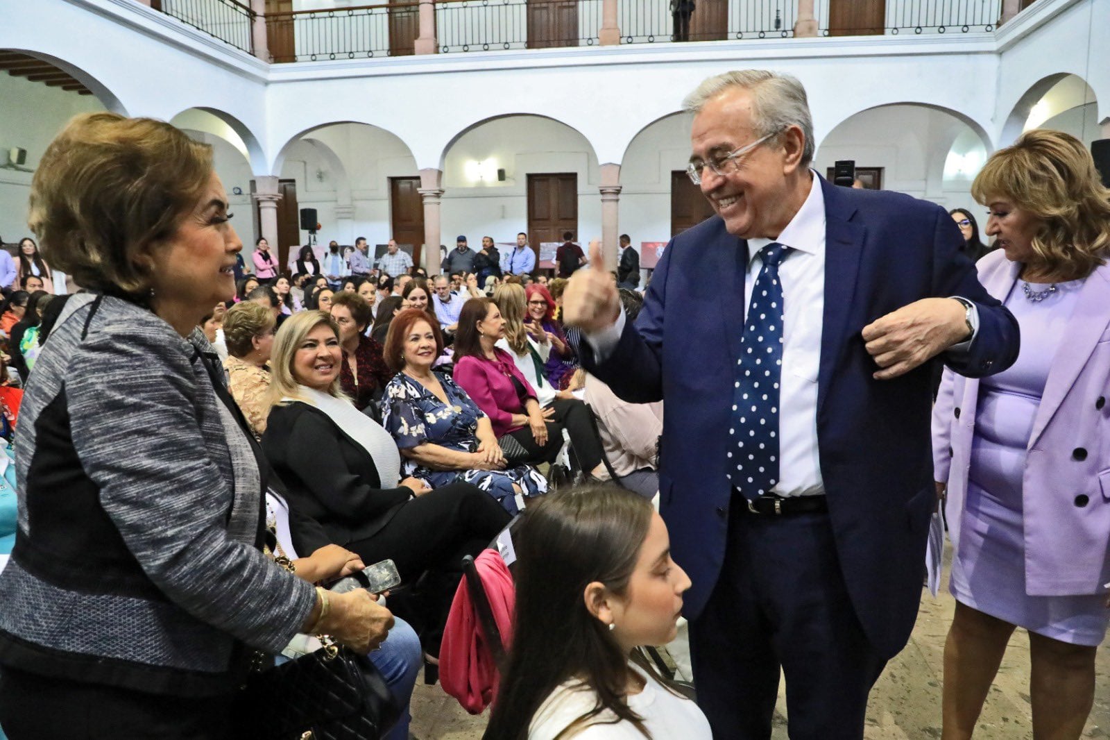 Rubén Rocha reconoce a mujeres destacadas en Sinaloa.