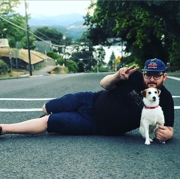 Mitch Byers y Phoebe