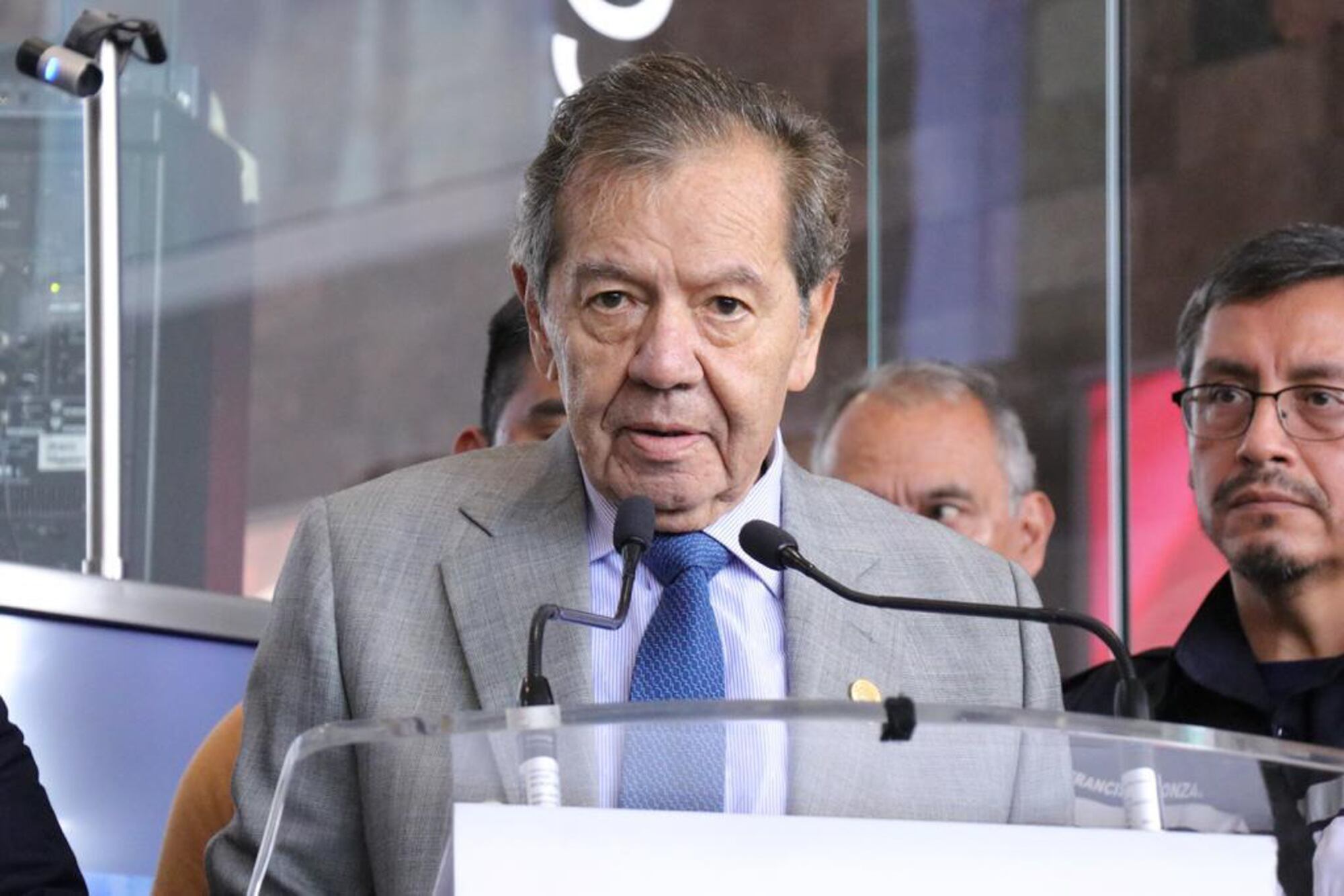 Porfirio Muñoz Ledo .