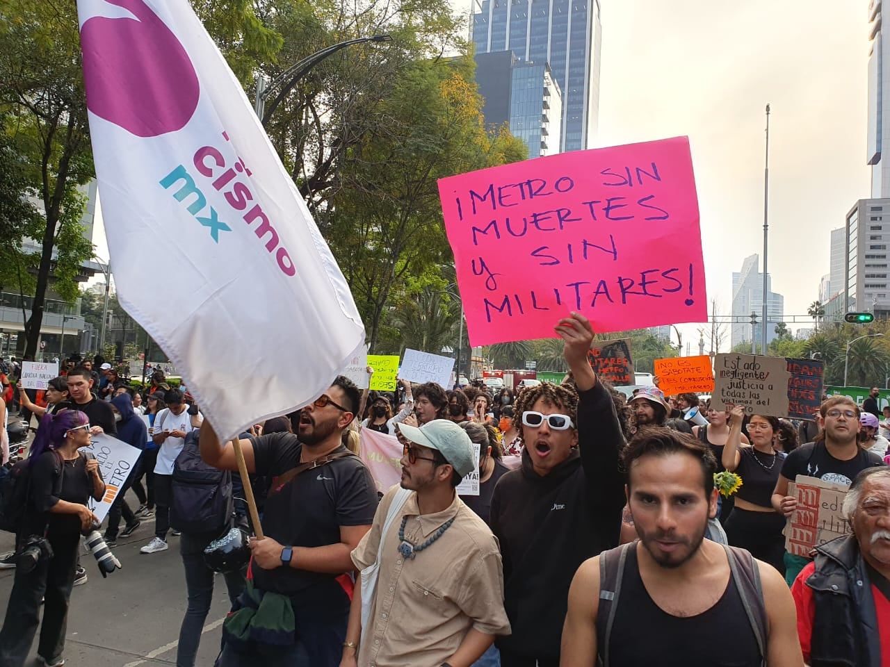 Marcha "movilidad sin miedo" contra militarización del Metro