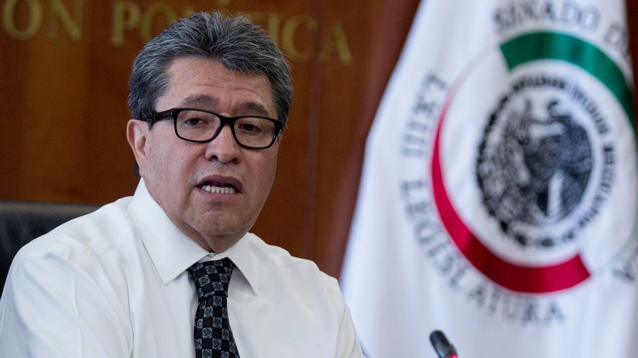 Son los dichos de empresarios lo que pone nerviosos a los mercados: Monreal