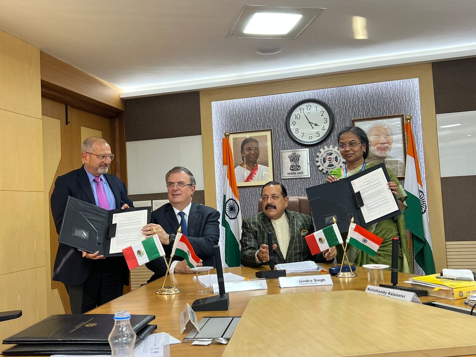 México firmó con India un convenio de transferencia de tecnología