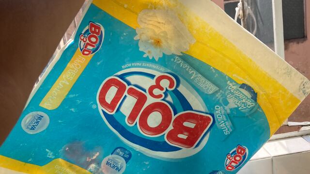 Bolsa vacía de detergente