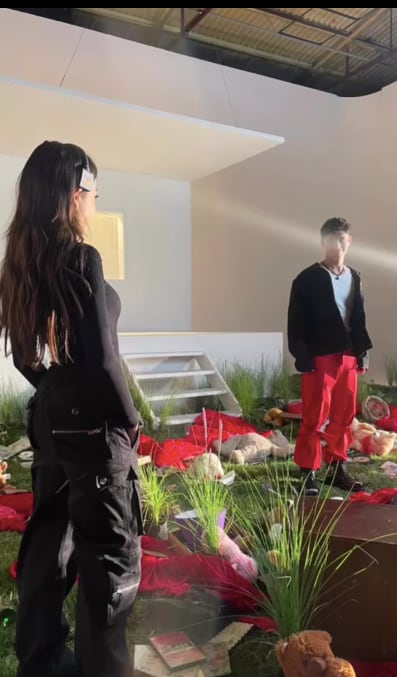Danna Paola dirige el nuevo video musical de Alex Hoyer