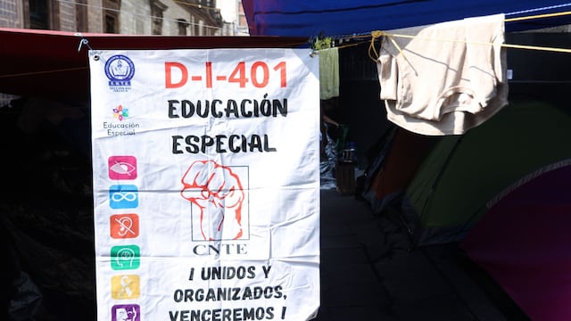 Plantón de la CNTE el 5 de mayo en el Centro Histórico de la CDMX.