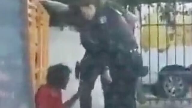 POLICÍAS AGREDEN A PERSONA EN SITUACIÓN DE CALLE