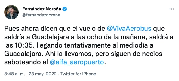 Noroña acusa retraso en su vuelo a Guadalajara