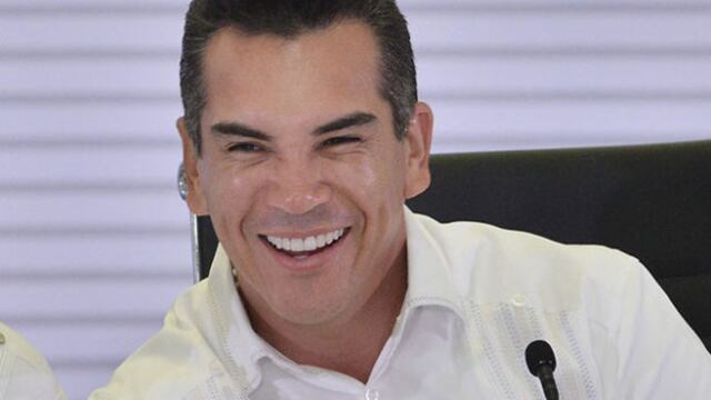 Si Moreno Cárdenas quiere pregonar con el ejemplo el cambio en este partido, debería empezar por separarse de la gubernatura de Campeche a la de ya.