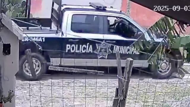 Policías del San Juan del Río atropellaron y mataron un perro