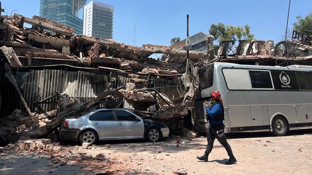 Se derrumba la fachada de El Patio