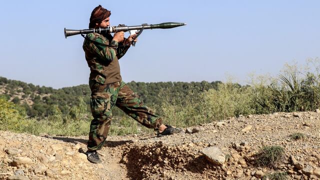 Pakistán confirma la muerte de 23 soldados en enfrentamientos talibanes