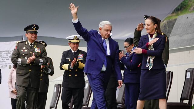 Andrés Manuel López Obrador y Claudia Sheinbaum con las Fuerzas Armadas.