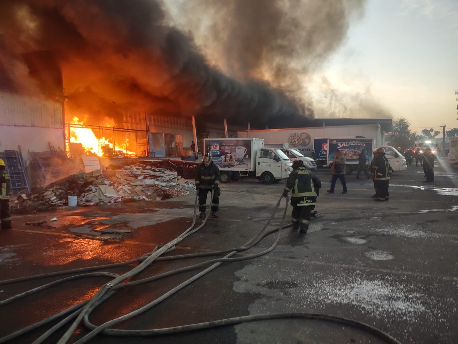 Incendio en fábrica de Gamesa en Puebla