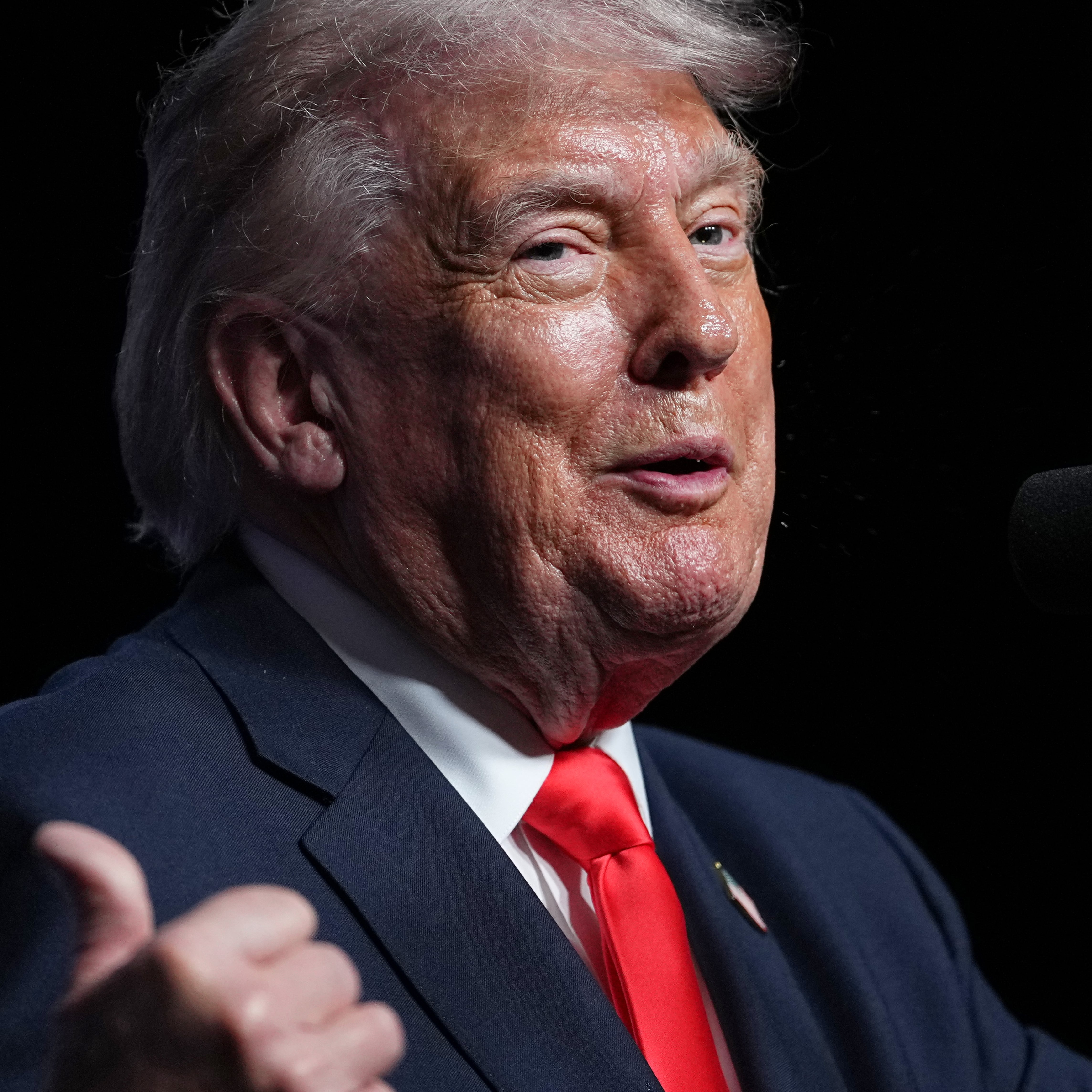 Trump menciona a Sheinbaum y la imita en un comentario que desató reacciones