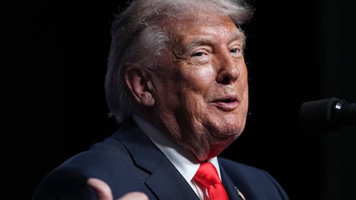 Trump menciona a Sheinbaum y la imita en un comentario que desató reacciones