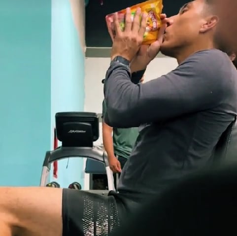 Video viral comida para perro