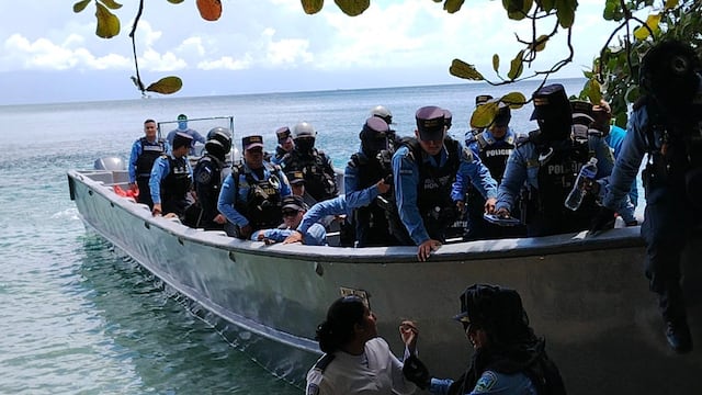 Pescadores de Honduras protestan y denuncian represión de sus autoridades; reality de TV Azteca y Ricardo Salinas Pliego los beneficiados