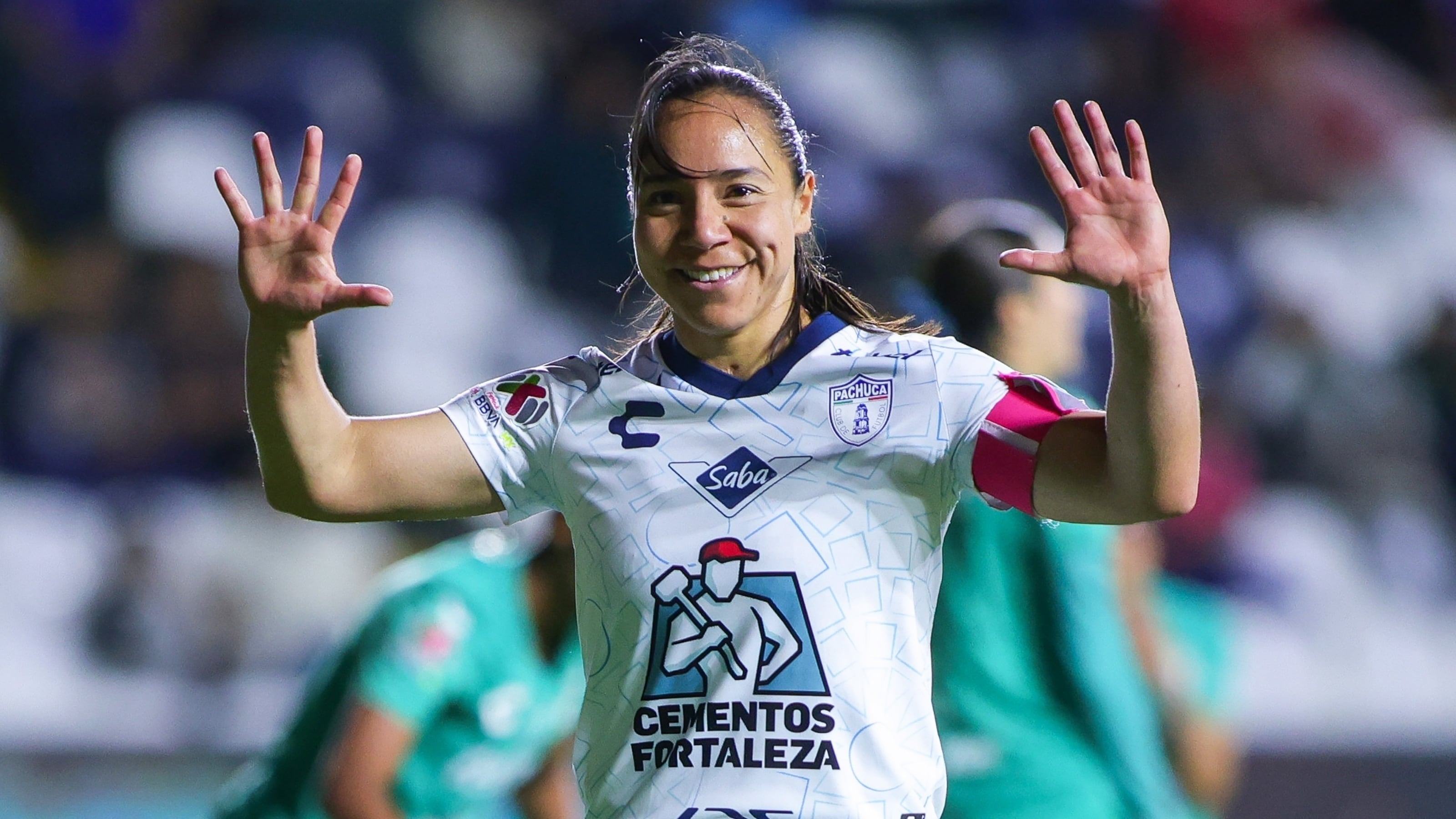 Charlyn Corral con Pachuca
