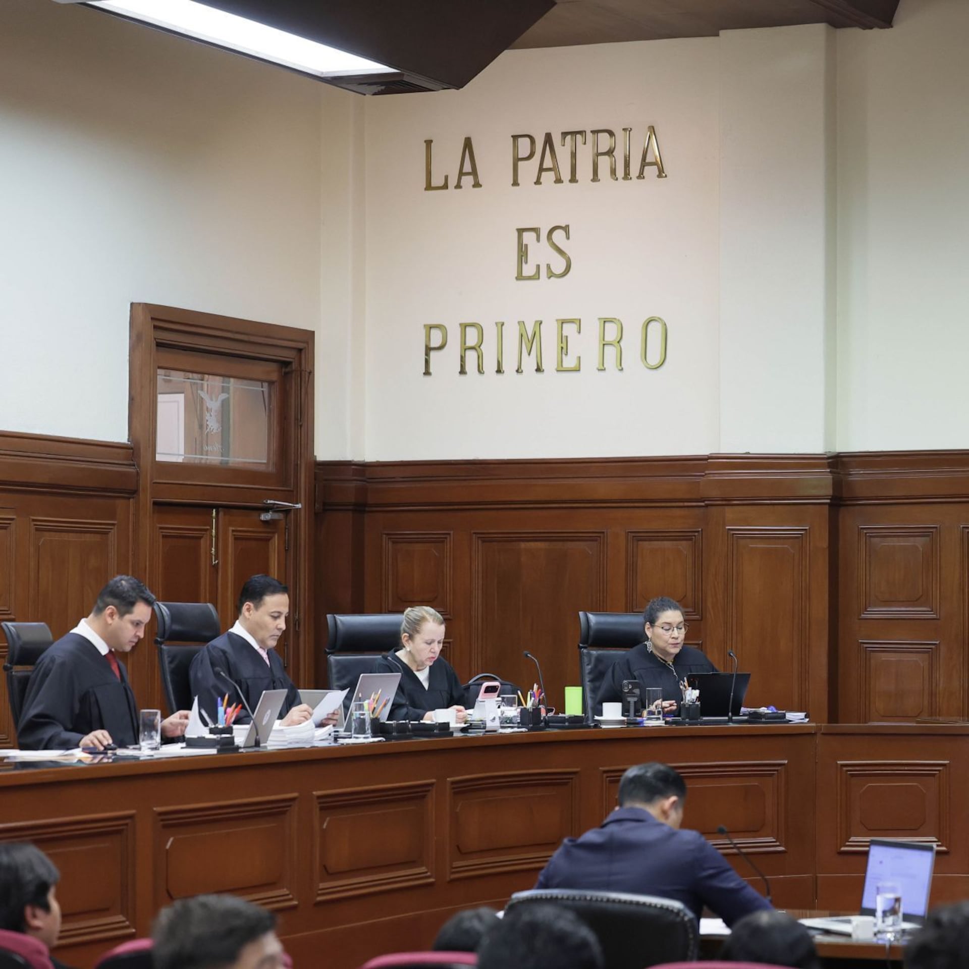 La memoria e indignación selectiva de los constitucionalistas