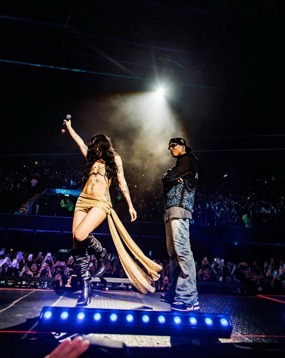 Cazzu y C.R.O en su reencuentro.