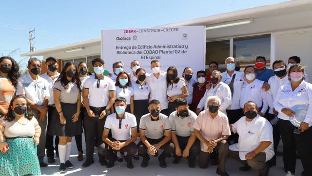 Alejandro Murat entrega obras de reconstrucción