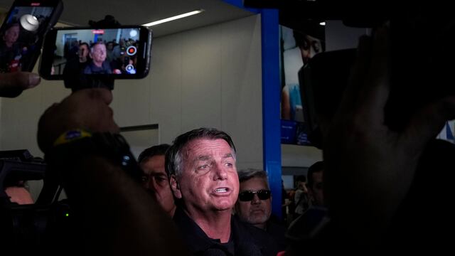 Jair Bolsonaro llora porque no va a poder asistir a toma de posesión de Donald Trump