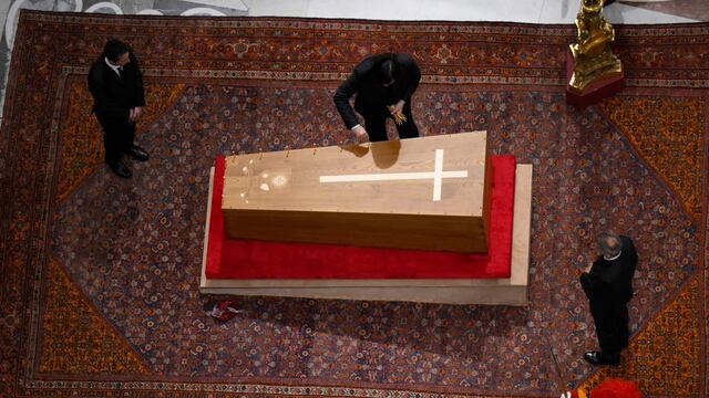 Ceremonia del cierre de féretro del Papa Francisco