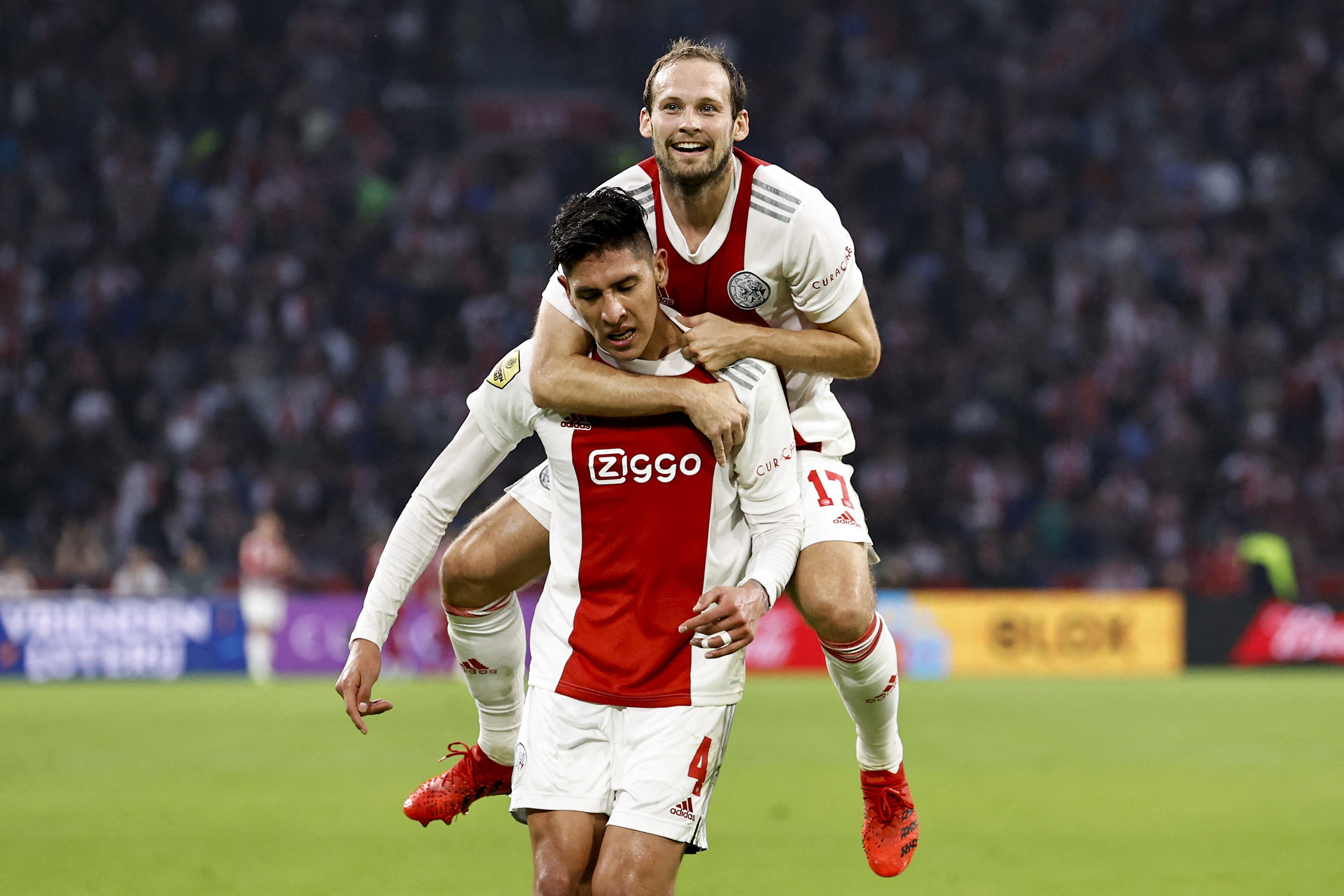 Edson Álvarez marcó otro gol con el Ajax