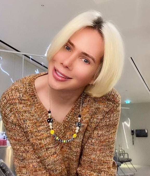 Oli London, influencer que quiere parecer coreano