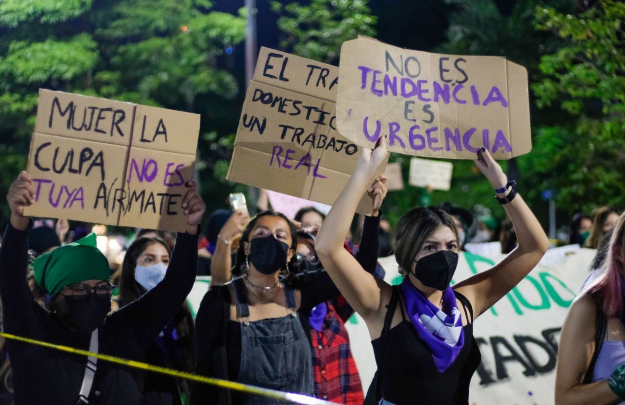Marcha de mujeres contra la violencia
