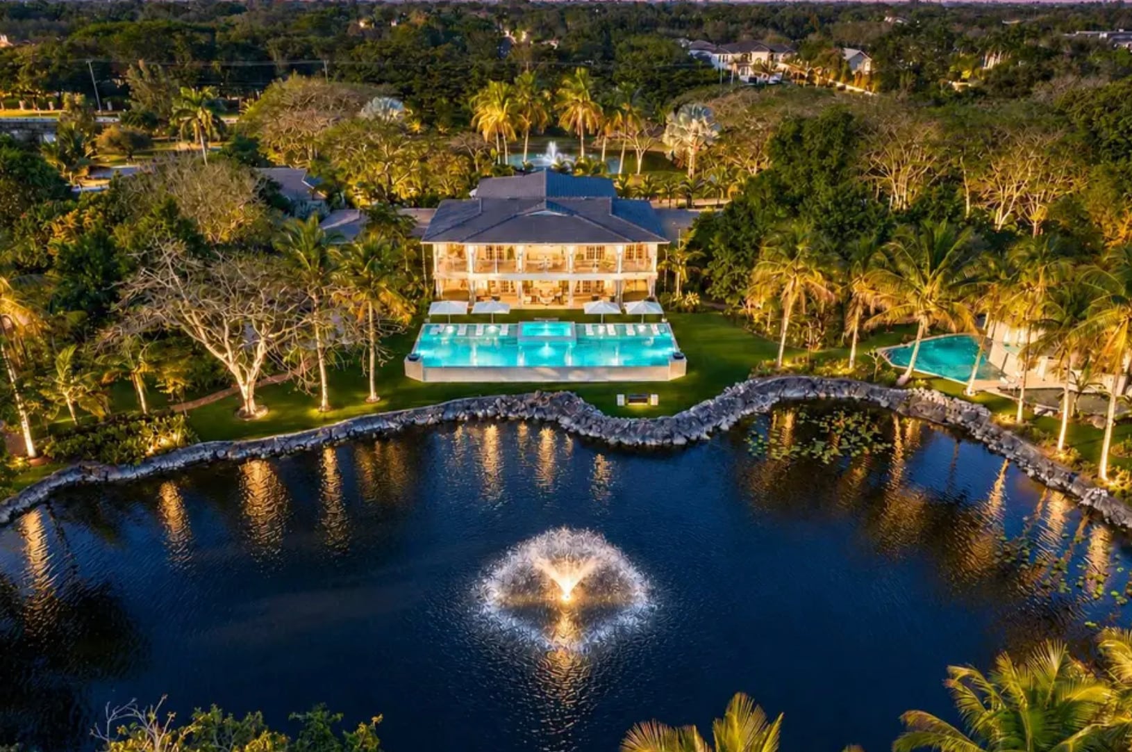 Casa que fue de Juan Gabriel se vende por más de 700 millones de pesos
