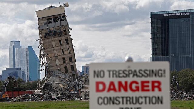 Torre inclinada de Dallas