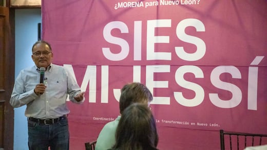Andrés Mijes critica abandono al magisterio y señala problemas que afectan a Nuevo León