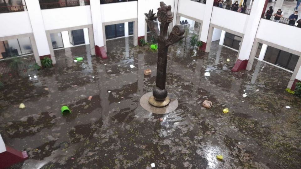 Inundación en Palacio Municipal de Atizapán