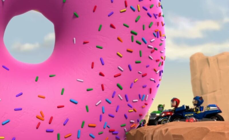 Rescates en moto de Paw Patrol y Cuadrilla Cat