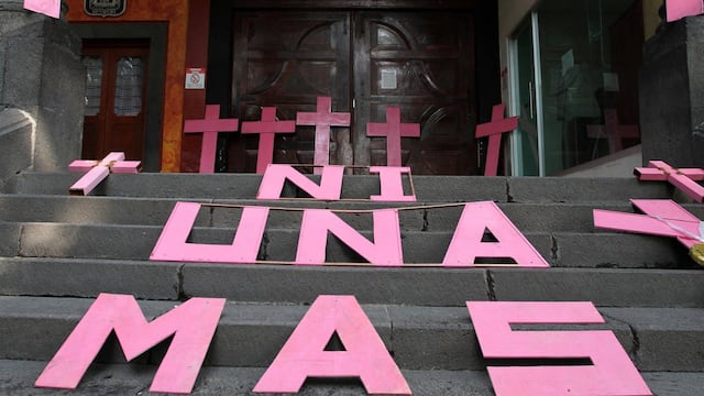 Manifestación contra feminicidios en Chimalhuacán