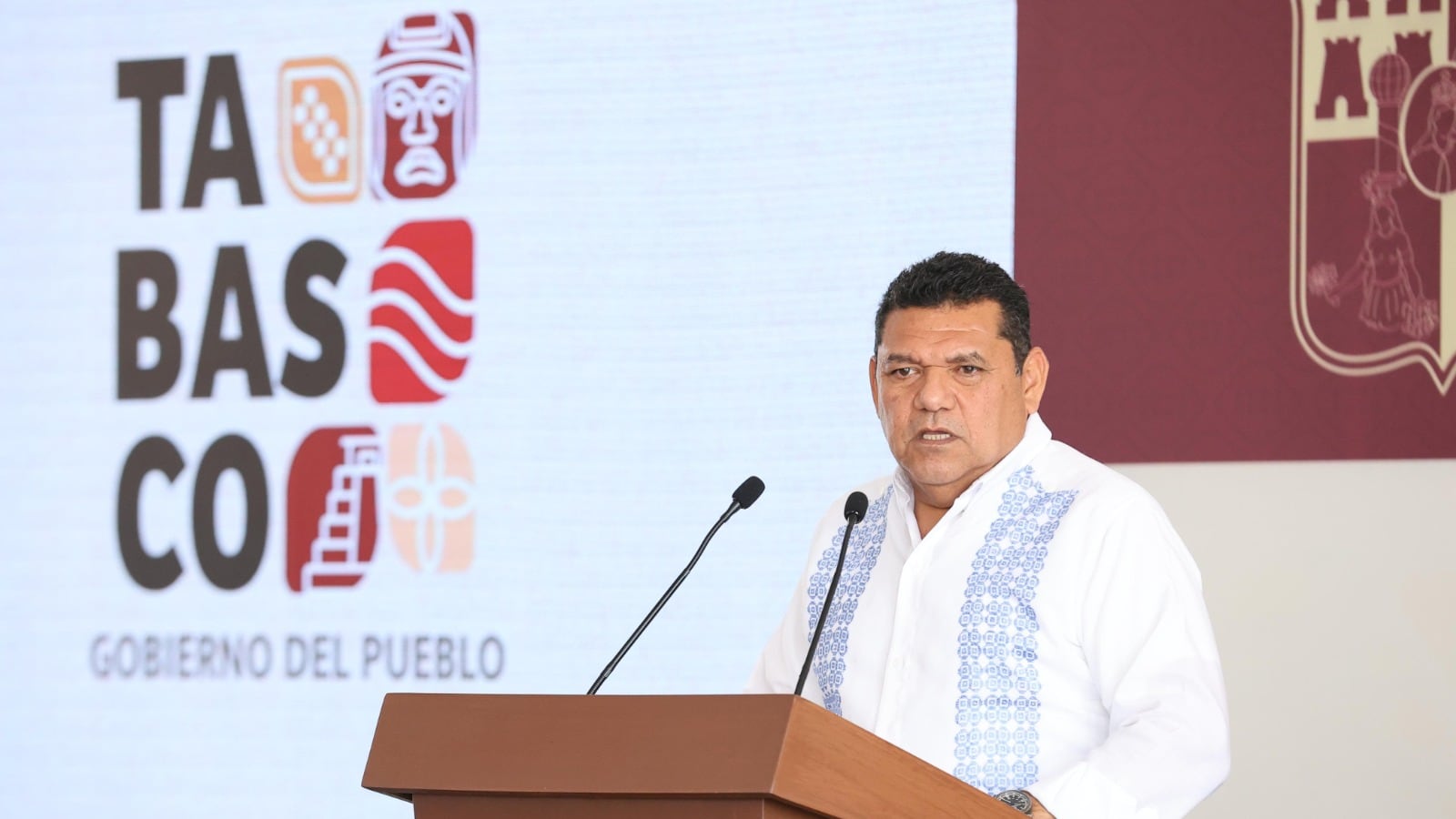 Javier May reconoció a ganadores de las Olimpiadas Nacionales Conade 2025
