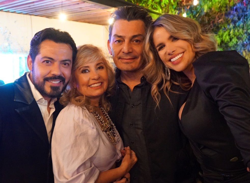 José Manuel Figueroa, Marie Claire Harp y Carla Estrada.