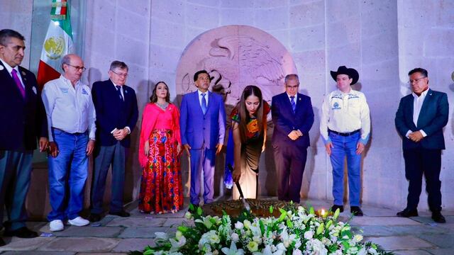 Libia Dennise García conmemora la lucha por la independencia