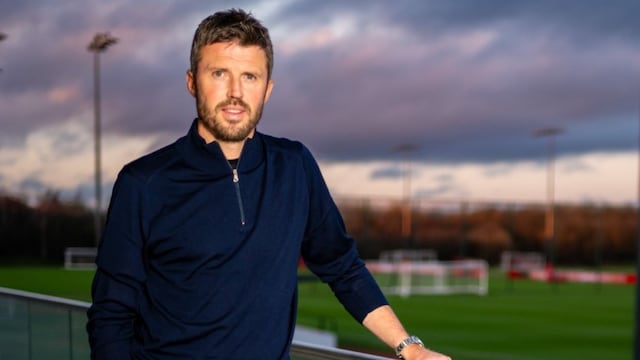 Michael Carrick, el exjugador del Manchester United que asume como DT interino.