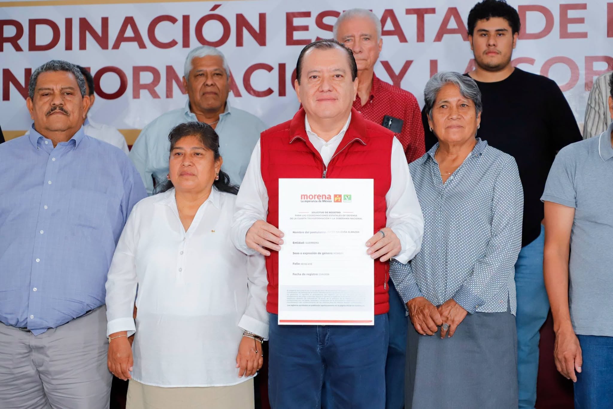 Javier Saldaña Almazán se registró con Morena rumbo a Guerrero 2027