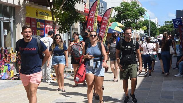 Turistas en Tulum