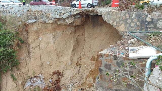 Derrumbe avenida Escénica