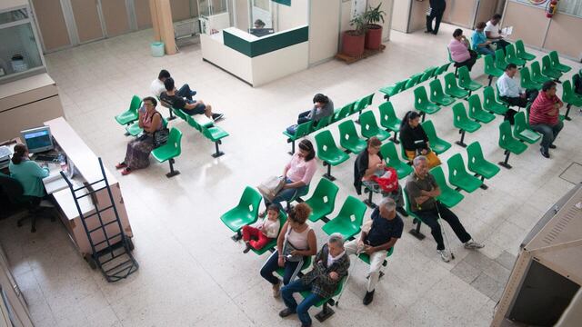 Consulta médica en el Seguro Social