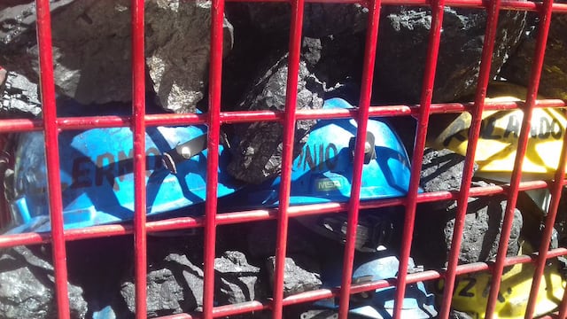 Instalan nuevo antimonumento por mineros de Pasta de Conchos